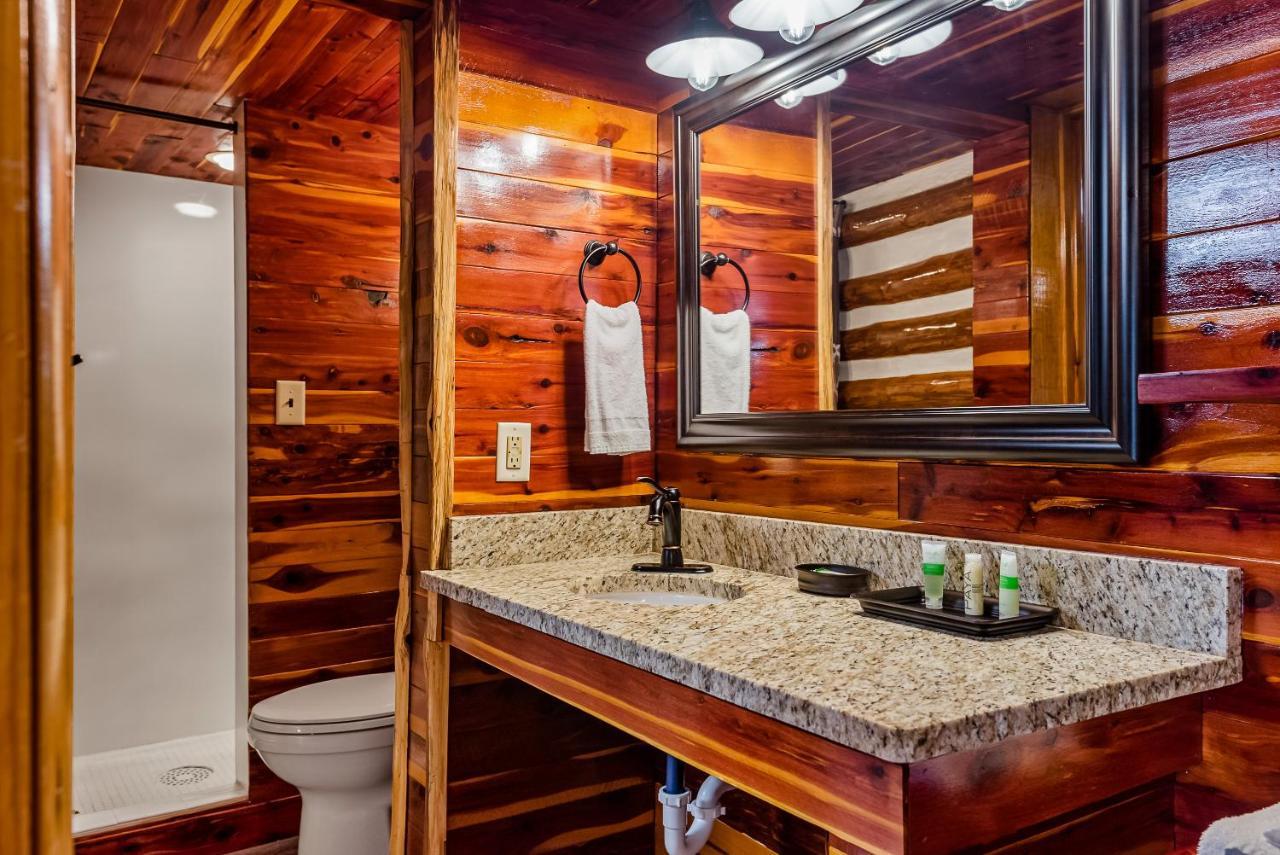 Log Cabin Inn ユリーカ・スプリングス エクステリア 写真