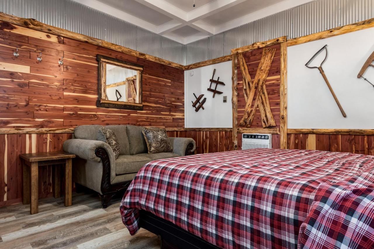 Log Cabin Inn ユリーカ・スプリングス エクステリア 写真