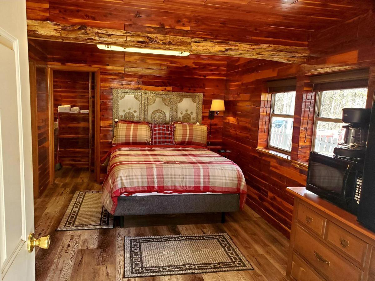 Log Cabin Inn ユリーカ・スプリングス エクステリア 写真